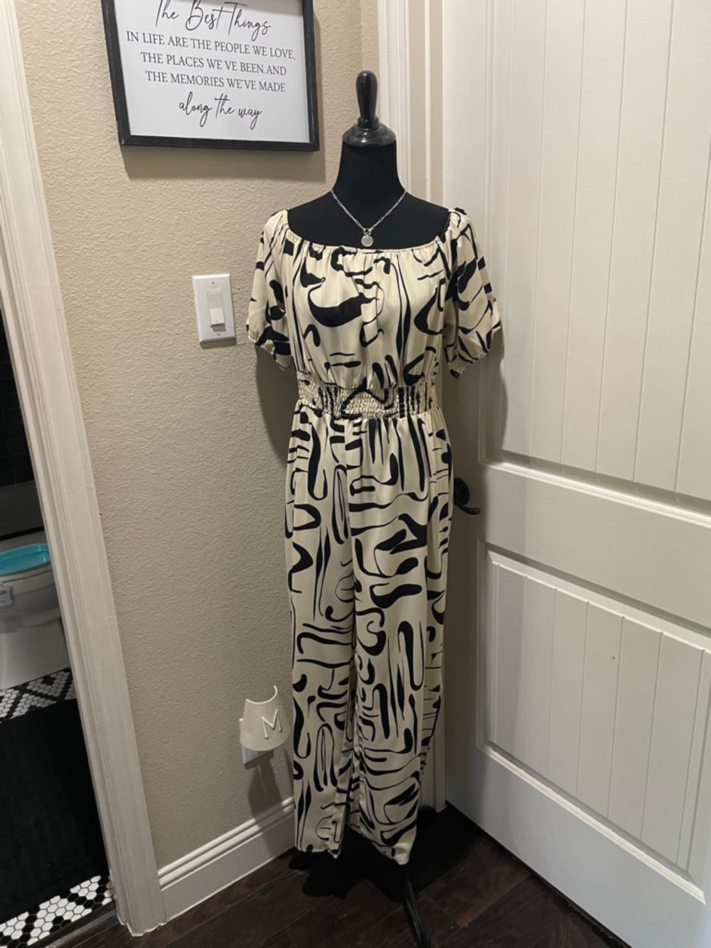 Off-Shoulder Elastic Waist Abstract Print Maxi Dress - Cream/Black